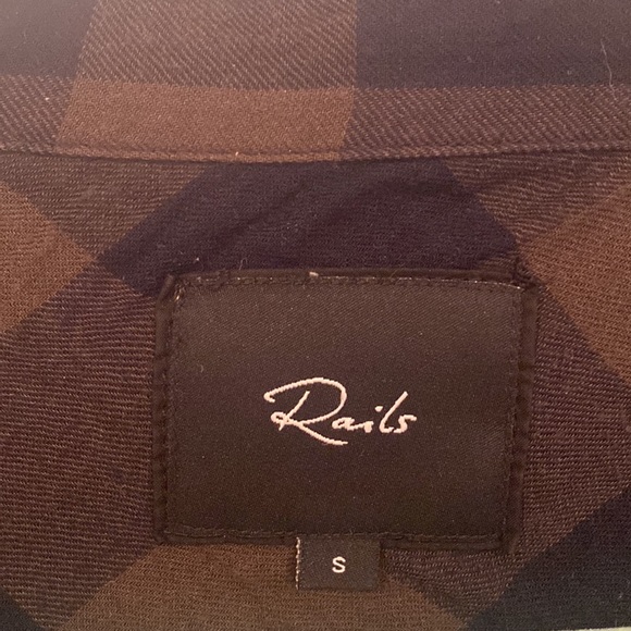 Rails button down - Picture 6 of 6